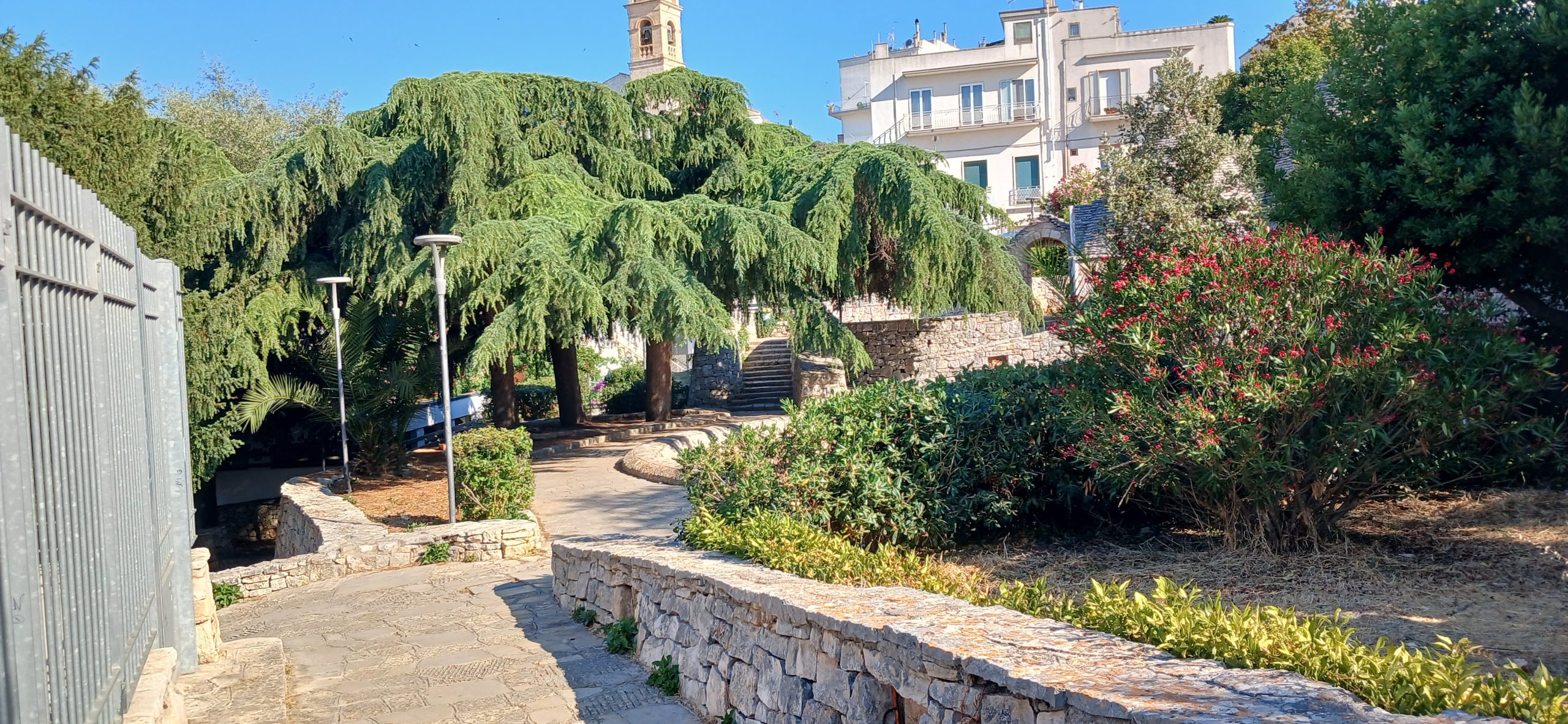 Alberobello villa comunale belvedere 082914